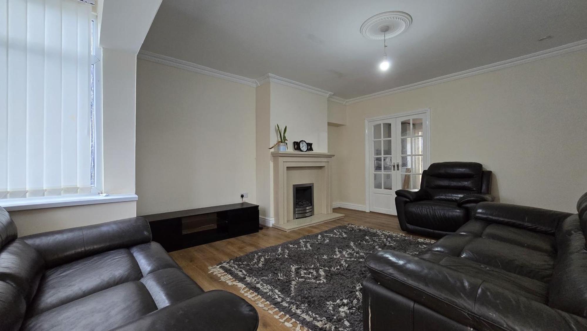 Entire Three Bedroom House In Birmingham Extérieur photo