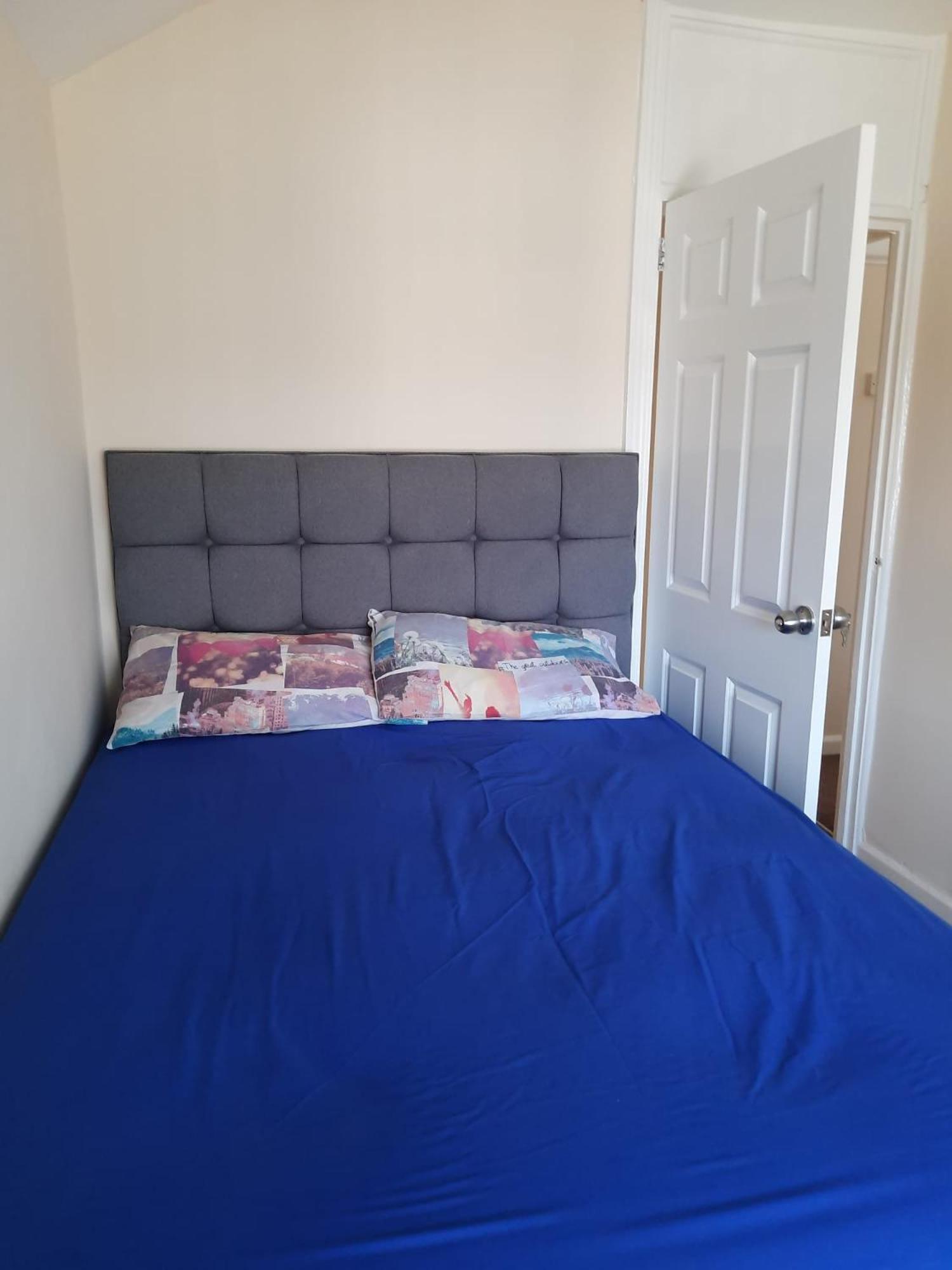 Entire Three Bedroom House In Birmingham Extérieur photo
