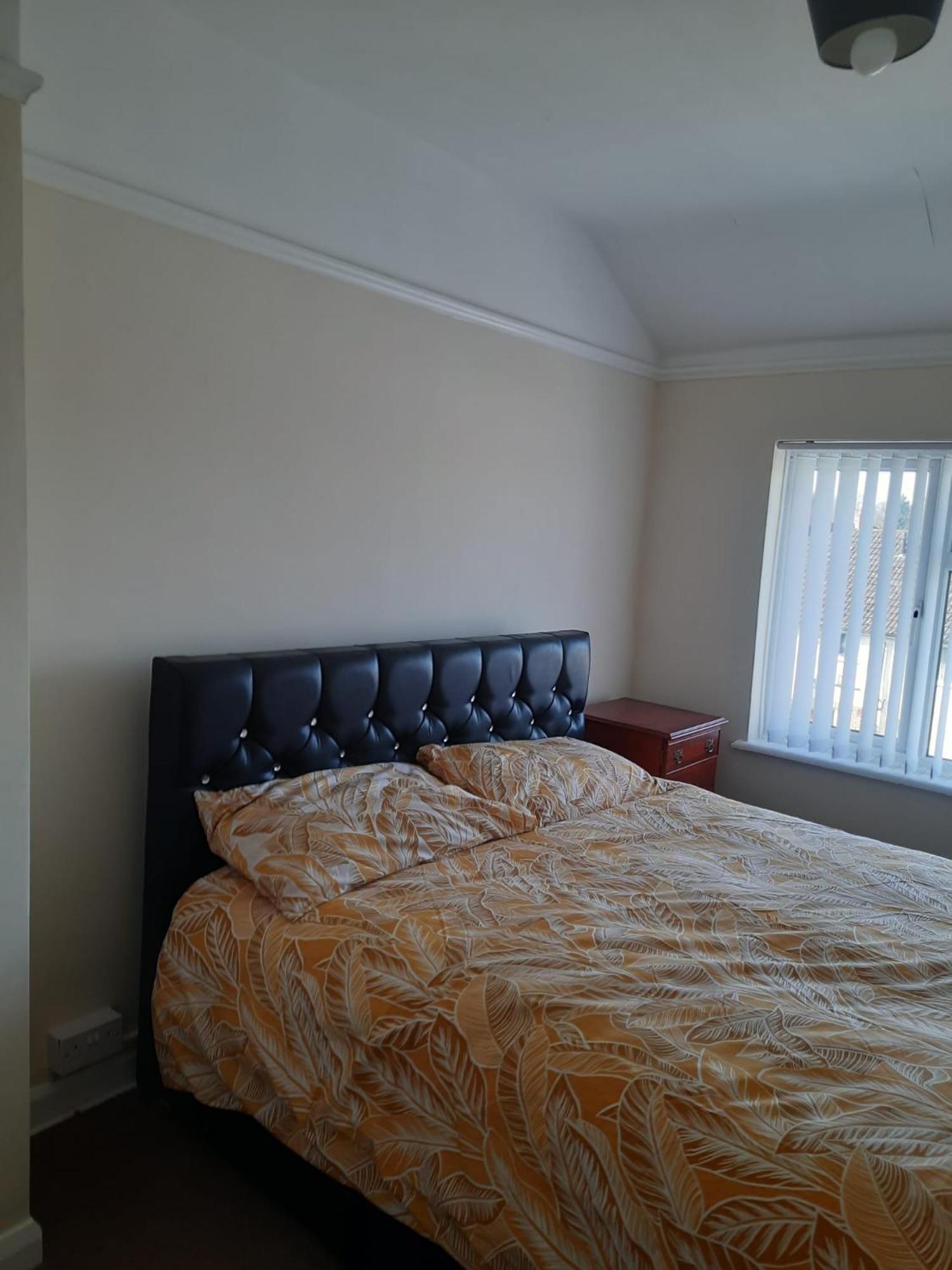 Entire Three Bedroom House In Birmingham Extérieur photo